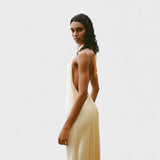 Sofia – Vestido de Seda con Cuello Halter