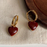 Pendientes de Oro con Corazón Rojo