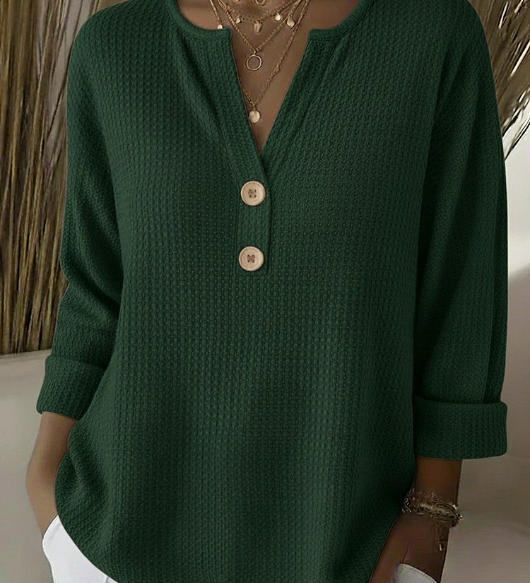 Lucía | Camiseta Henley con pliegues y botones