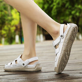 Elina – Sandalias ajustables y cómodas