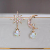 Pendientes en forma de Luna y Estrella en Oro y Ópalo