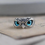 Anillo con búho de la suerte, ajustable, en plata y ópalo