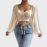 Magdalena – Blusa refinada de corte moderno