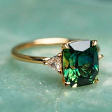 Felicità - Anillo de Circonita Verde en Oro