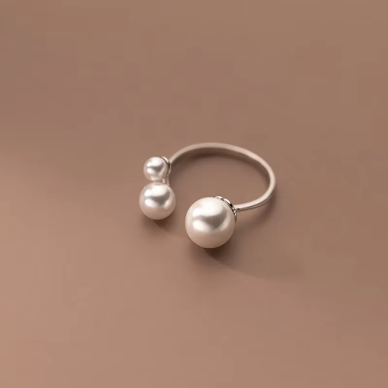Anillo Ajustable de Perlas de Agua Dulce Triple