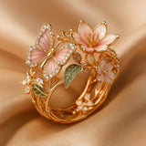 Anillo con circonitas en forma de mariposa luminosa