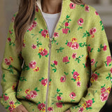 Margot | Chaleco floral rosa sobre fondo verde lima