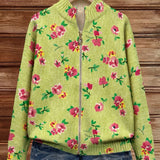 Margot | Chaleco floral rosa sobre fondo verde lima