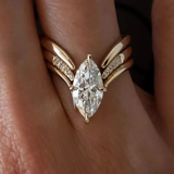 Anillo de Oro con Capucha