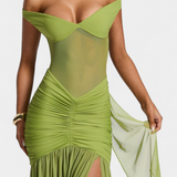 Vestido Milica de Seda de Leche con Escote Profundo y Pliegues Modelados