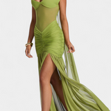 Vestido Milica de Seda de Leche con Escote Profundo y Pliegues Modelados