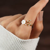 Rise - Anillo con flor blanca