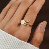 Rise - Anillo con flor blanca